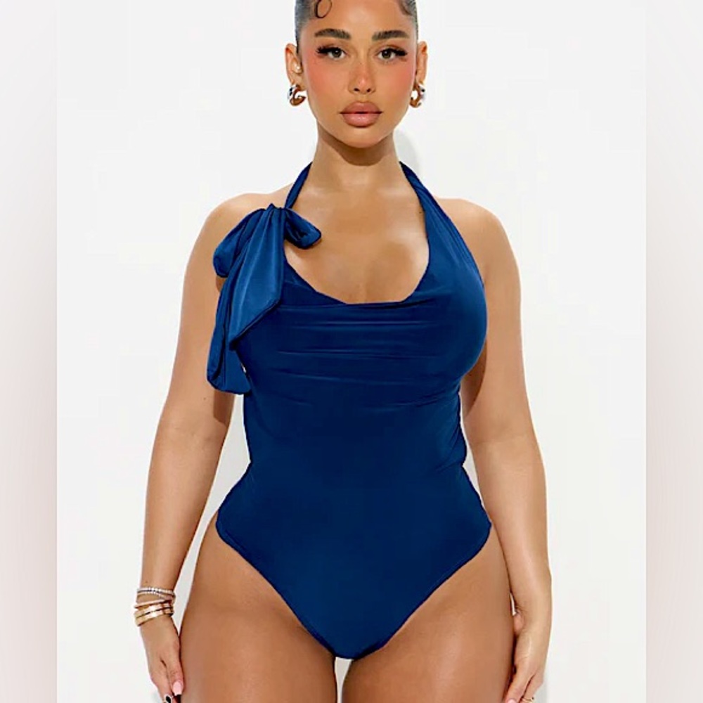 Vacation Ready Navy Blue Halter Bodysuit NEW 🏷️